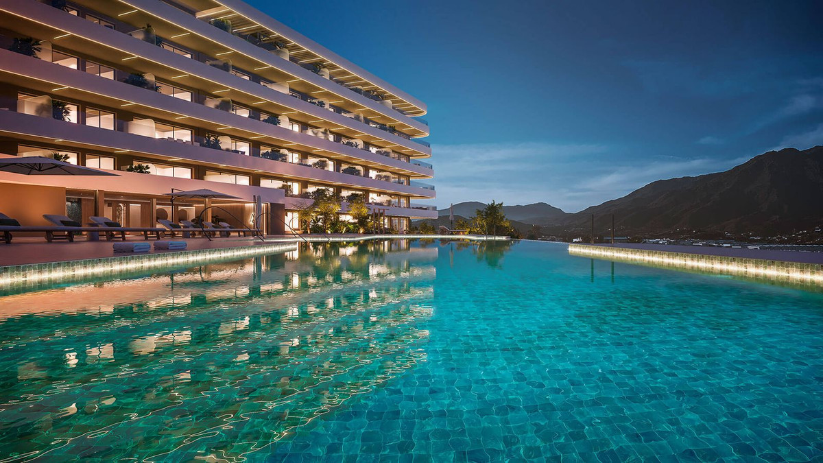 1 Bed Middle Floor Apartment in Estepona i Estepona, Leilighet